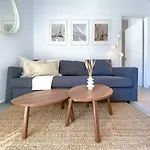 Limnaria 121 Luxury Ivy Flat
