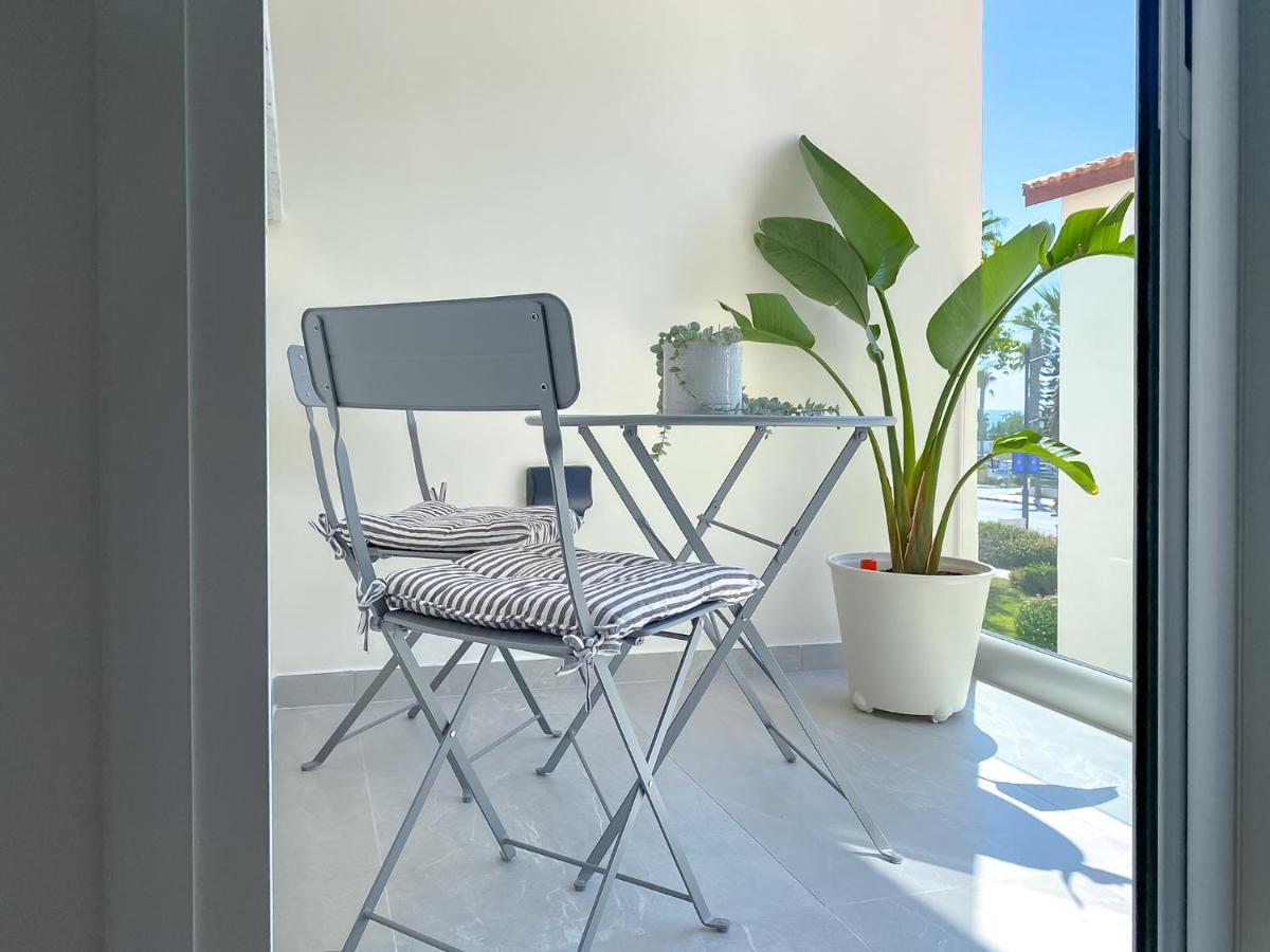 Limnaria 121 Luxury Ivy Flat Apartment